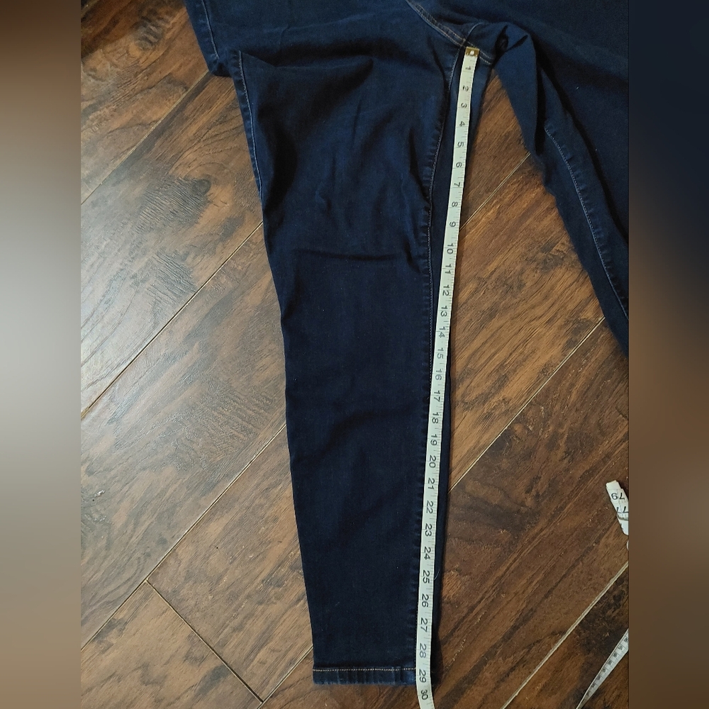 Sexy, Like-new Torrid jeggings sz 22T - Picture 4 of 7